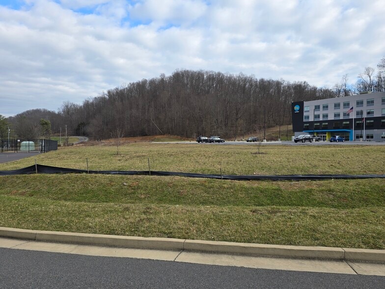 More Photos Of 56 Center Pointe Dr, Bristol Land For Sale