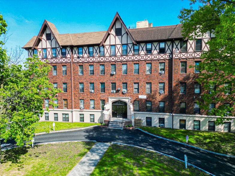 Primary Photo Of 214 Glenwood Ave, East Orange Apartments For Sale