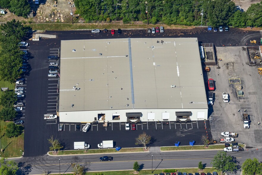 More Photos Of 3125 Gresham Lake Rd, Raleigh Warehouse For Lease