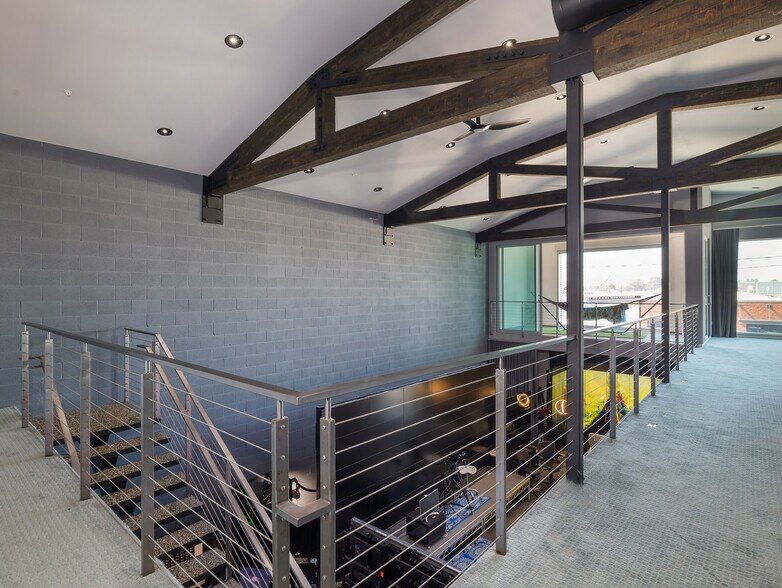More Photos Of 130 Penn St, El Segundo Loft Creative Space For Sale