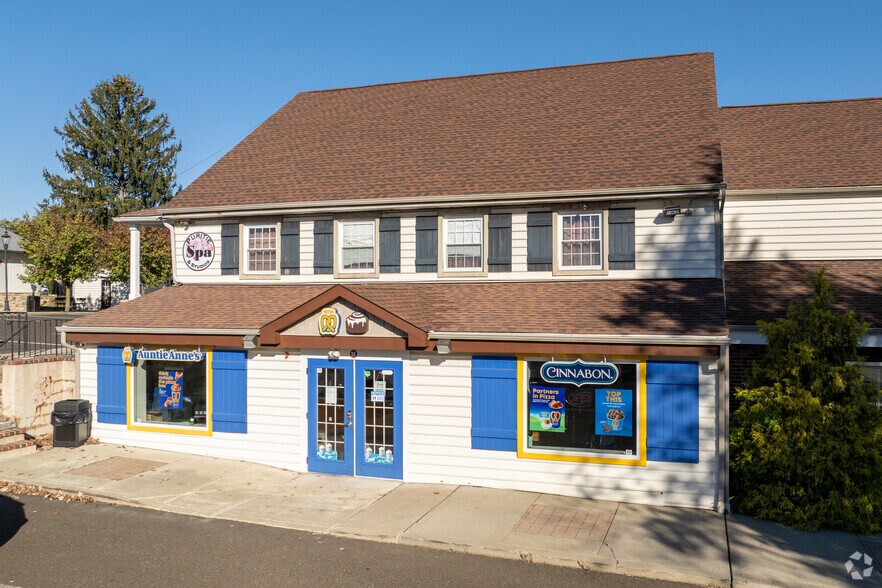 More Photos Of 5860 Lower York Rd, Lahaska Storefront Retail Office For Lease