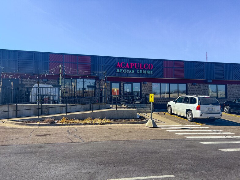 More Photos Of 310 N Clippert St, Lansing Unknown For Lease