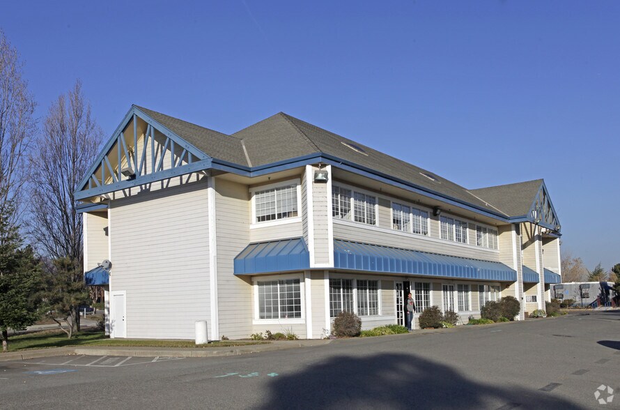 Primary Photo Of 2236 Mariner Square Dr, Alameda Office Residential For Sale