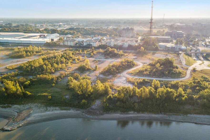 More Photos Of 100 River Rd S, Baton Rouge Land For Sale