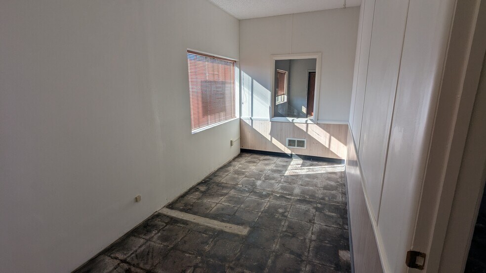 More Photos Of , Garden City Industrial For Sale