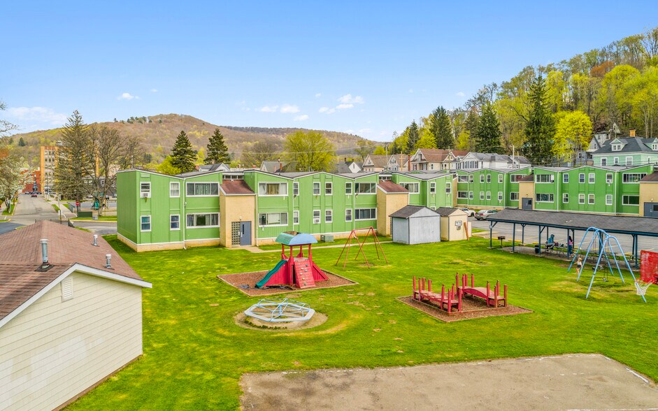 More Photos Of 1 Kiwanis Ct, Bradford Apartments For Sale