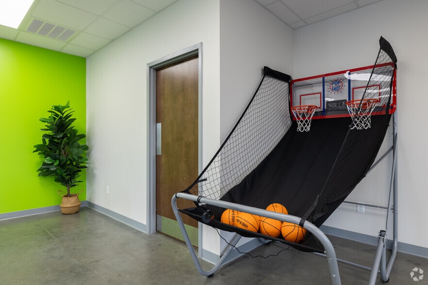 More Photos Of 251 Morgan Lakes Industrial Blvd, Pooler Industrial For Lease