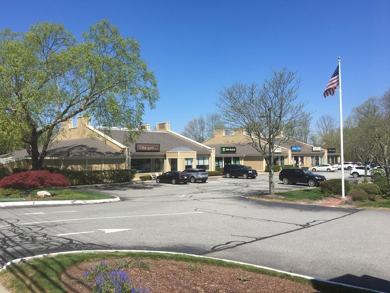 More Photos Of 2168 Diamond Hill Rd, Woonsocket Unknown For Lease