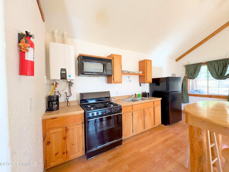 More Photos Of 2773 US Highway 82, Mayhill Hospitality For Sale