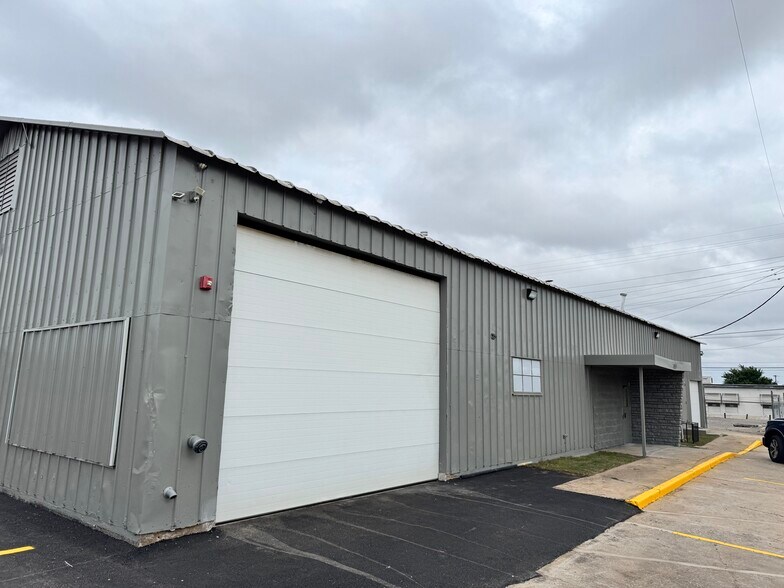 More Photos Of 3003 N Oklahoma Ave, Oklahoma City Warehouse For Lease