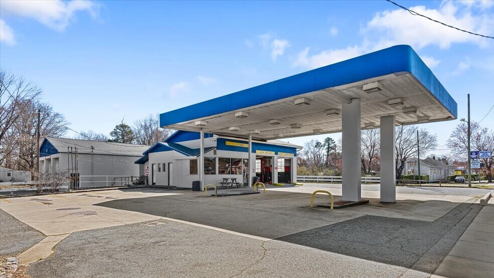 More Photos Of 2901 Randleman Rd, Greensboro Auto Repair For Sale