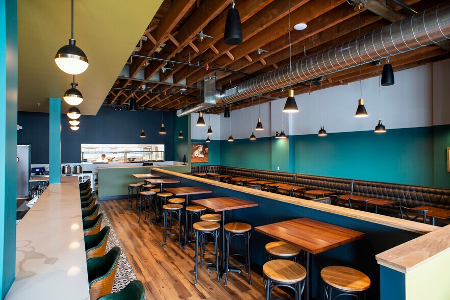 More Photos Of 973 Smith Ave S, Saint Paul Freestanding For Sale