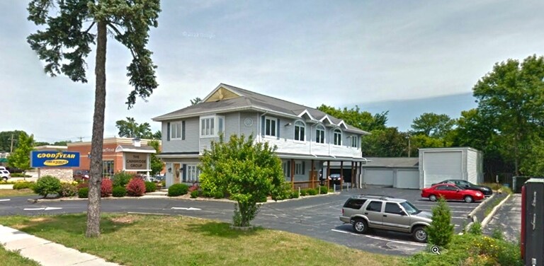 More Photos Of 6110 N Port Washington Rd, Milwaukee Office For Lease