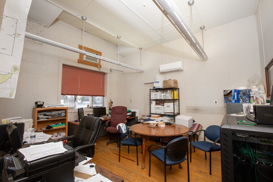 More Photos Of 201 W Lincoln Hwy, Penndel Manufacturing For Sale