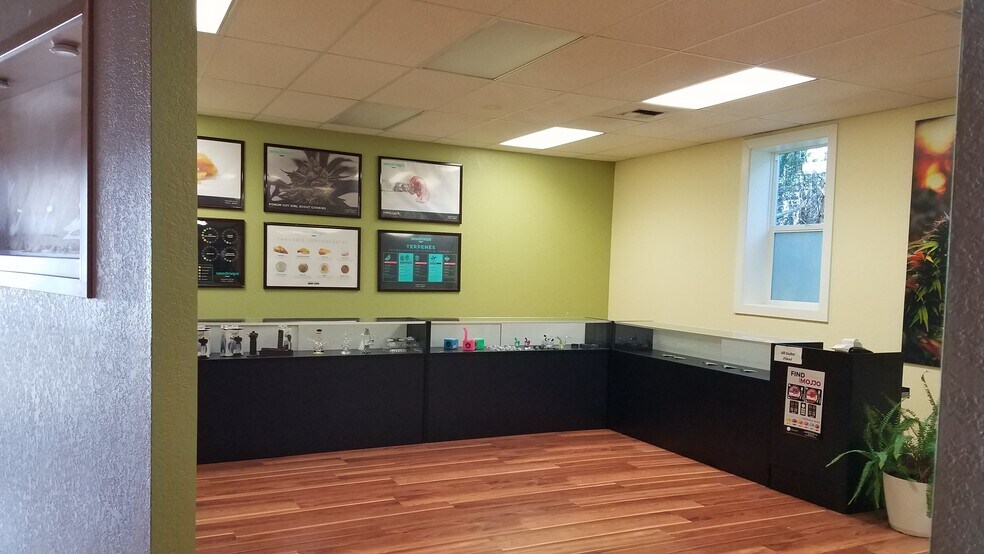 More Photos Of 17869 WA-536, Mount Vernon Light Distribution For Lease