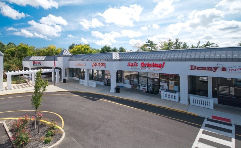 More Photos Of 1021-1045 Broad St, Shrewsbury Freestanding For Lease