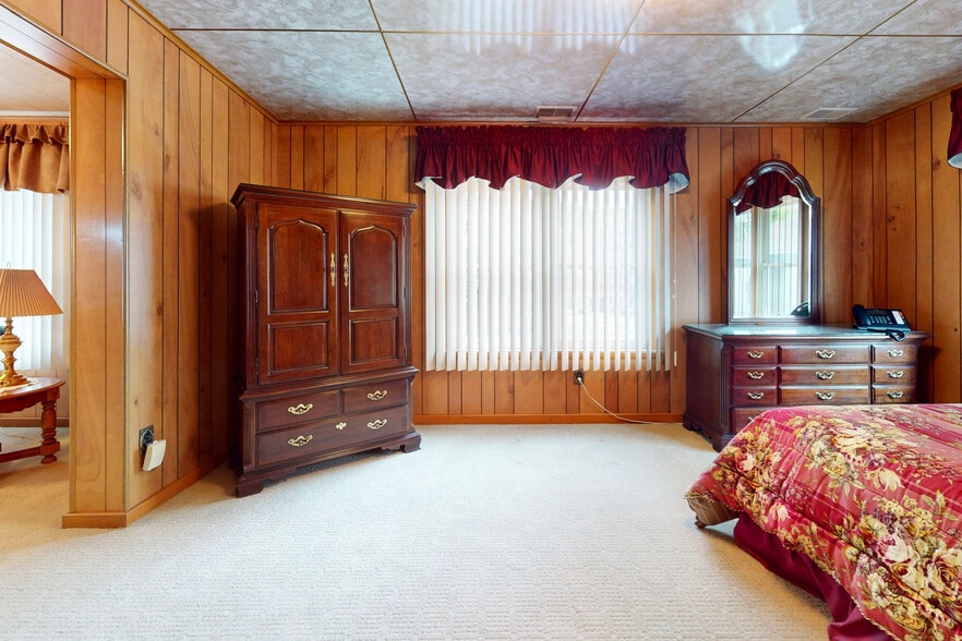More Photos Of 3721 Main St, Weirton Funeral Home For Sale