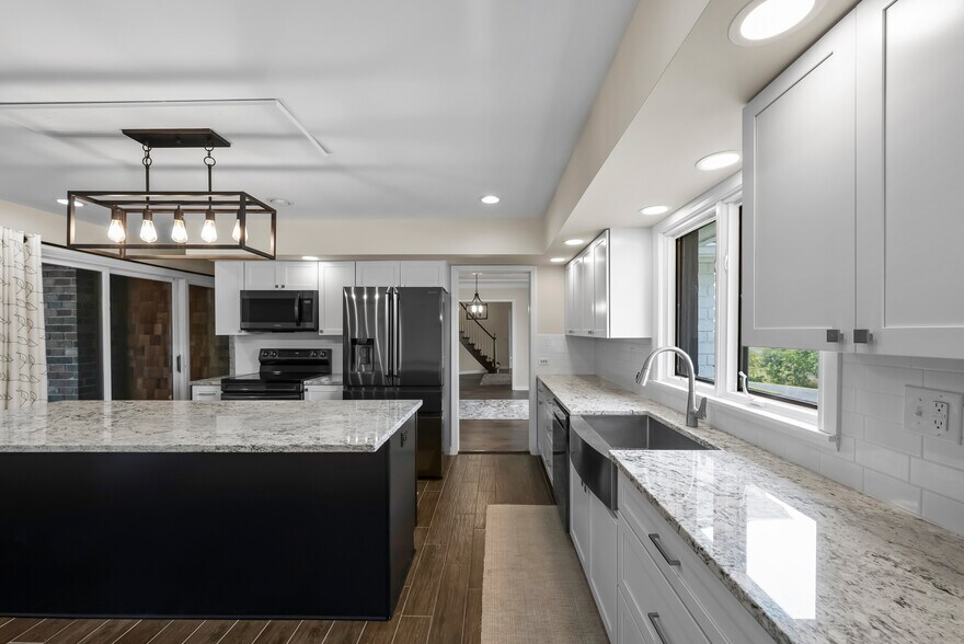 More Photos Of 1901 Moffet Rd, Saint Joseph Specialty For Sale