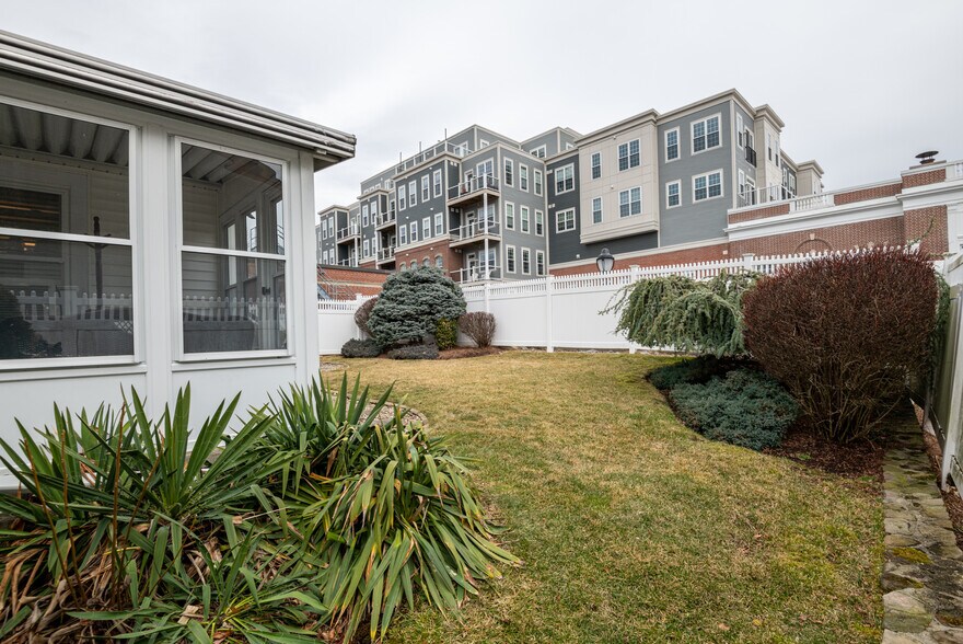 More Photos Of 11 Linden St, Reading Funeral Home For Sale