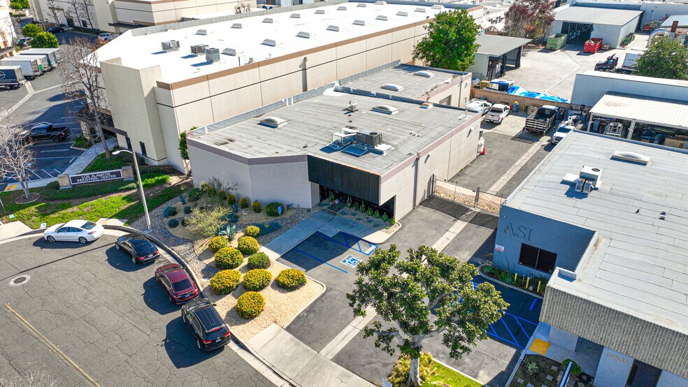 Primary Photo Of 10661 Humbolt St, Los Alamitos Manufacturing For Lease