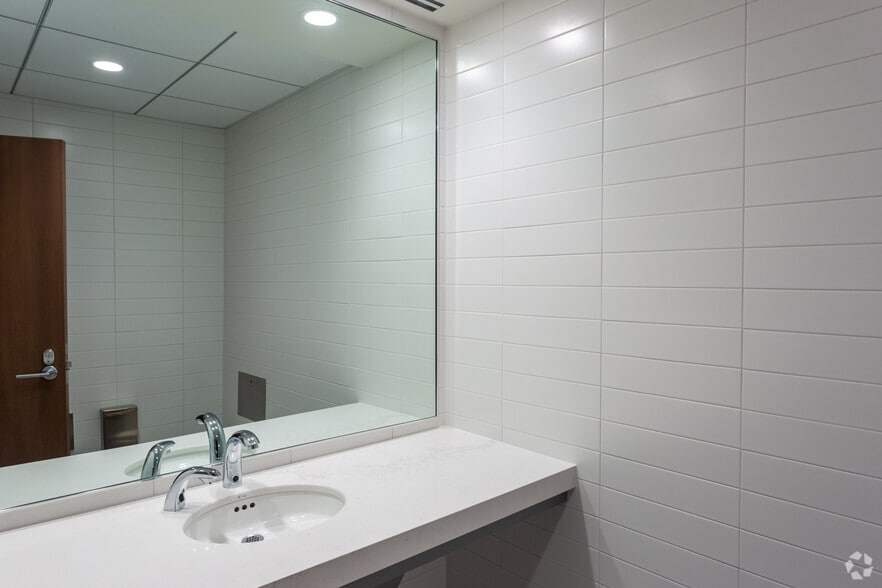 More Photos Of 10250 101st St NW, Edmonton Medical For Lease