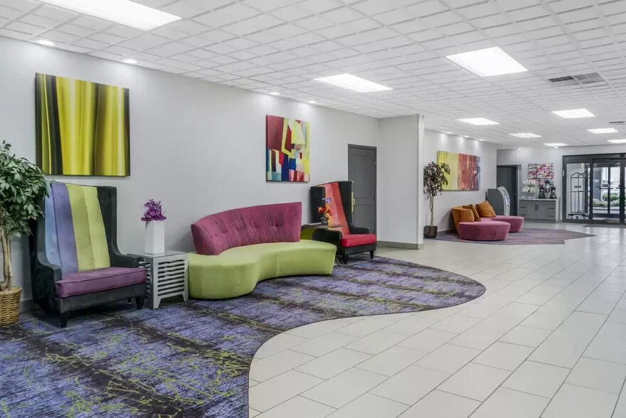 More Photos Of 30375 Plymouth Rd, Livonia Hotel For Lease