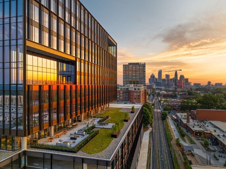 More Photos Of 2151 Hawkins St, Charlotte Office For Lease