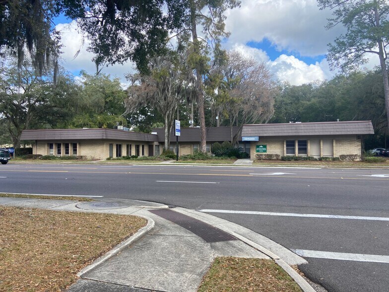 More Photos Of 1405 NW 13th St, Gainesville Office For Lease