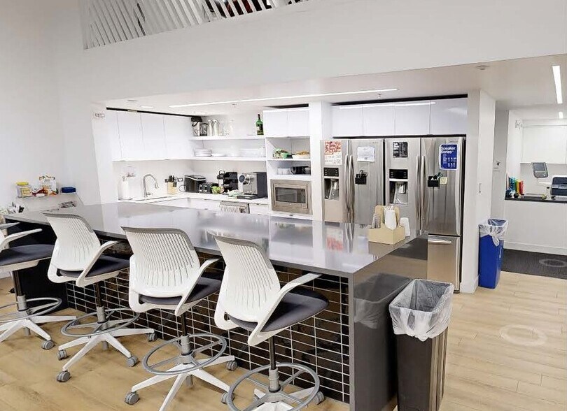 More Photos Of 1630 Stout St, Denver Office For Sale
