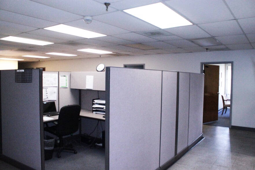 More Photos Of 1760 Stebbins Dr, Houston Warehouse For Sale