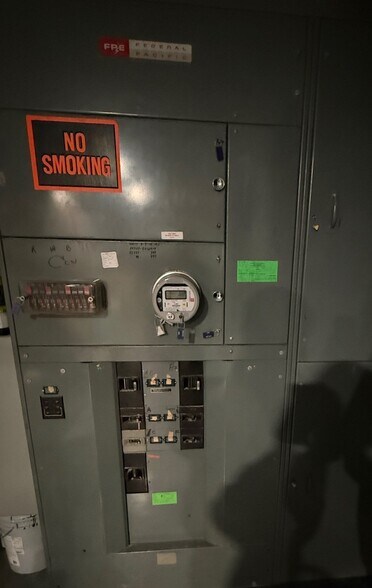 More Photos Of 1142 W Indian School Rd, Phoenix Office For Sale