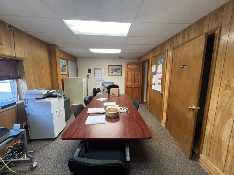 More Photos Of 407 N Main St, Valentine Loft Creative Space For Sale