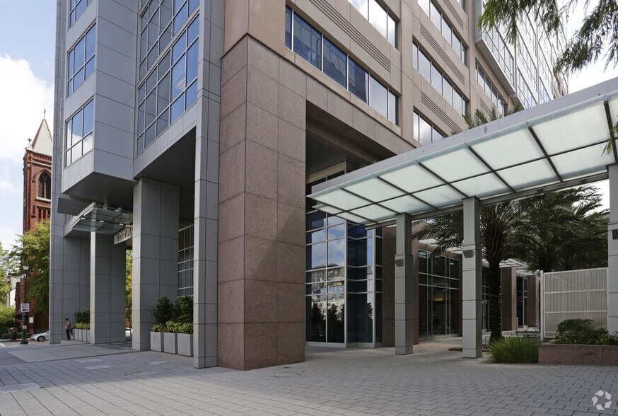 More Photos Of 400 Convention St, Baton Rouge Office For Lease