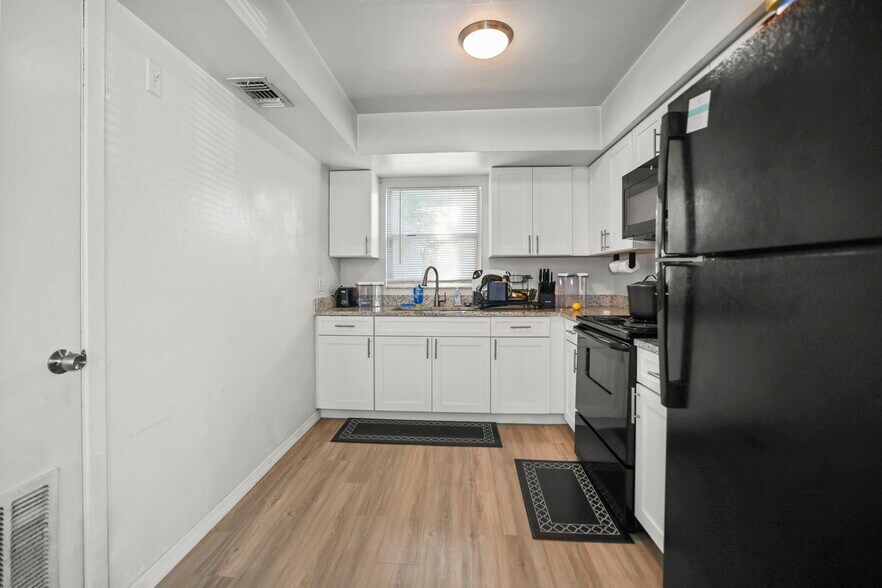 More Photos Of 7108 S Kissimmee St, Tampa Multifamily For Sale
