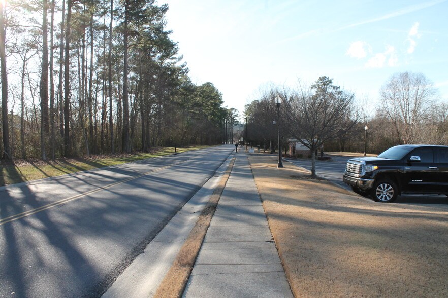 More Photos Of 111 Laurel Creek Rd Se, Calhoun Medical For Lease