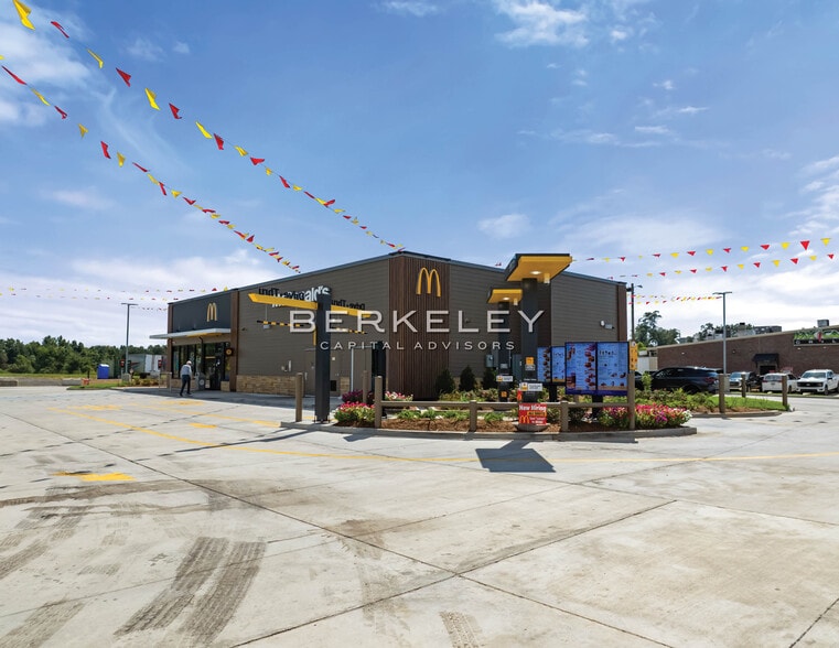 More Photos Of 13496 Highway 73, Geismar Fast Food For Sale