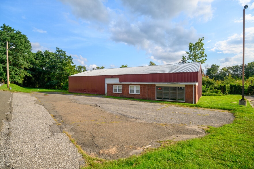 More Photos Of 36 Lake Avenue Ext, Danbury Manufacturing For Sale