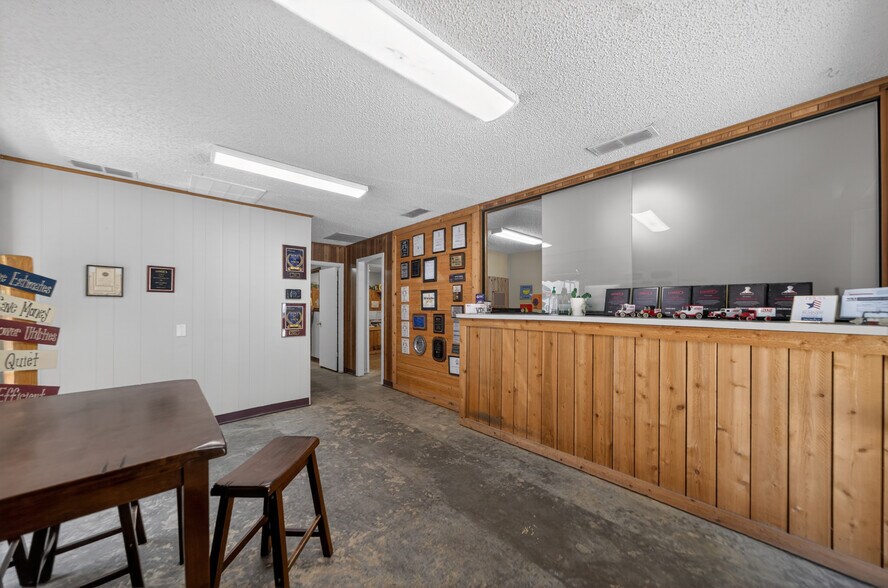 More Photos Of 3484 FM 2813, Flint Warehouse For Sale