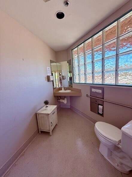 More Photos Of 73929 Larrea St, Palm Desert Medical For Sale
