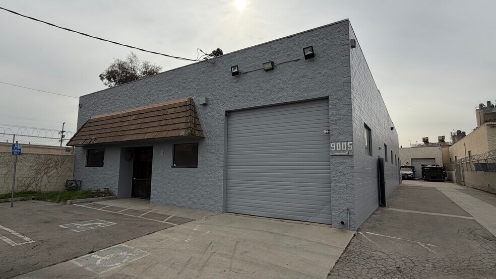 Primary Photo Of 9003-9005 Norris Ave, Sun Valley Warehouse For Lease