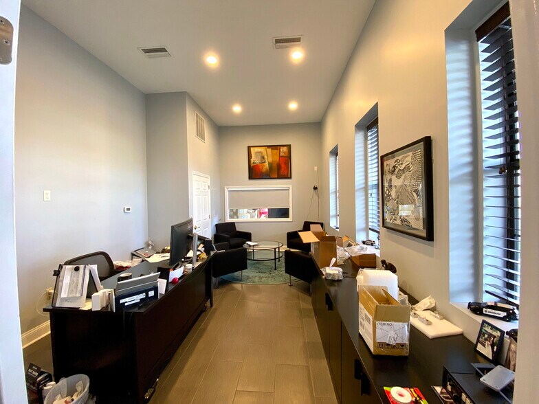 More Photos Of 104 Liberty Center Pl, Saint Augustine Warehouse For Lease