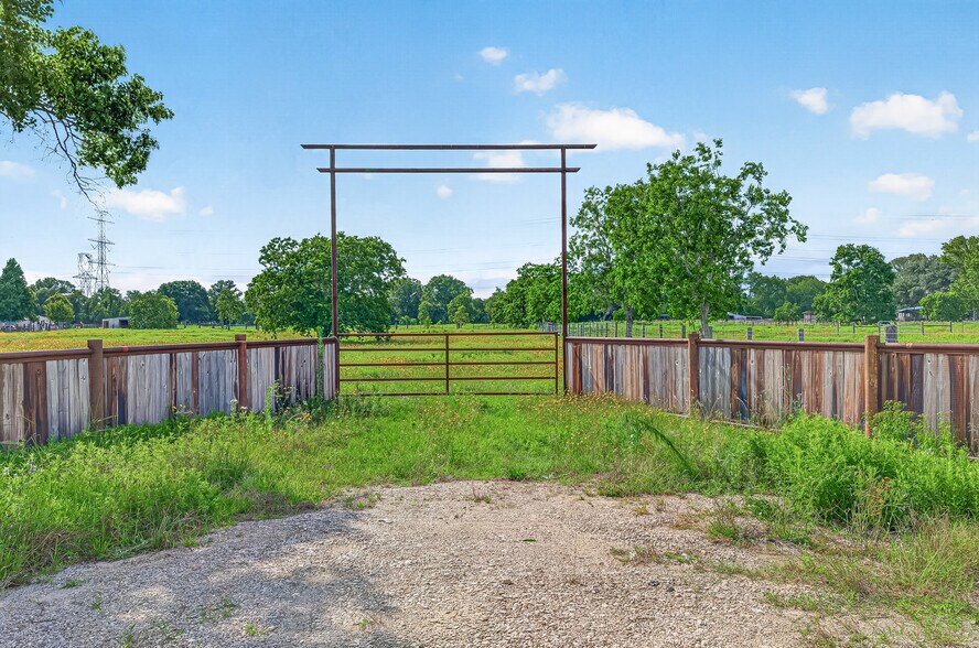 More Photos Of 0 FM 1994 Road, Guy Land For Sale