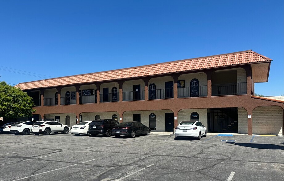 More Photos Of 403-405 N MacLay Ave, San Fernando Office For Lease
