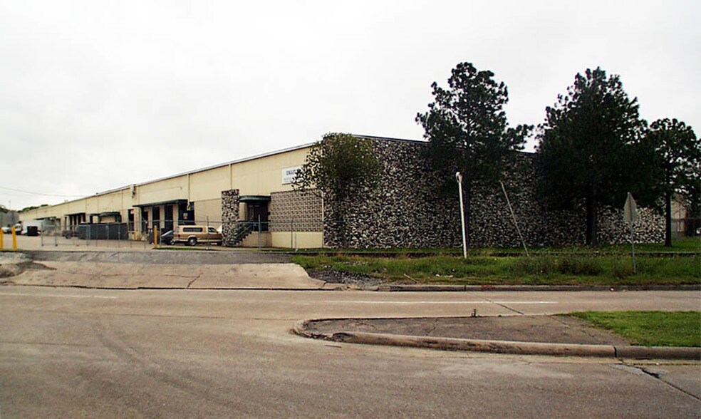 More Photos Of 6000-6018 Griggs Rd, Houston Unknown For Lease