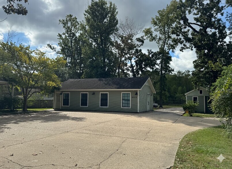 More Photos Of 8911 West Ln, Magnolia Office For Sale