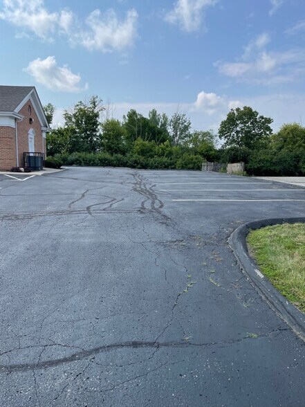 More Photos Of 2555 Creekwood Ct, Springfield Medical For Sale