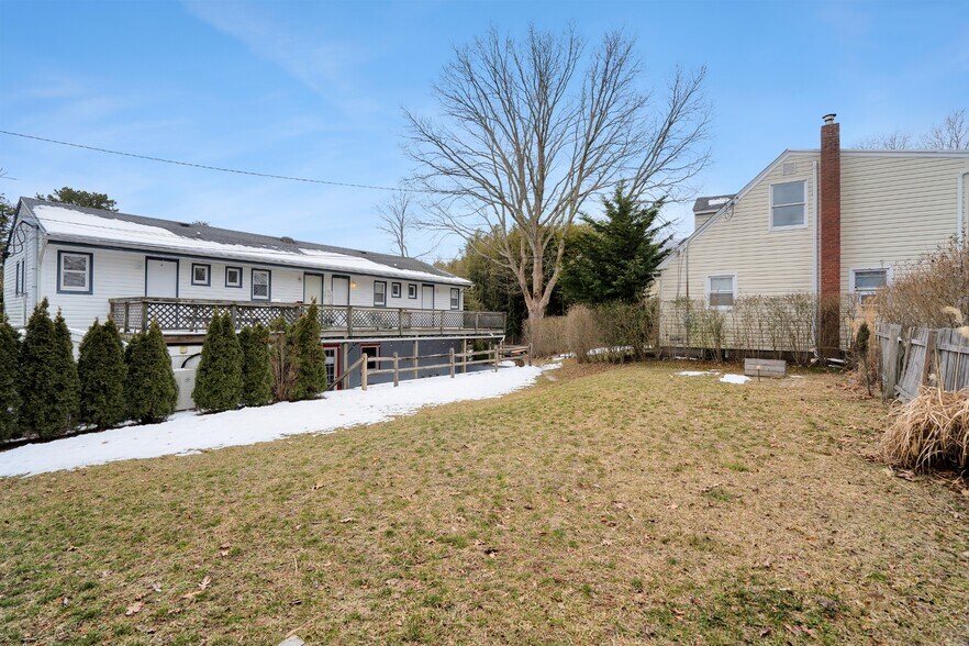 More Photos Of 87 North Rd, Hampton Bays Storefront Retail Residential For Sale