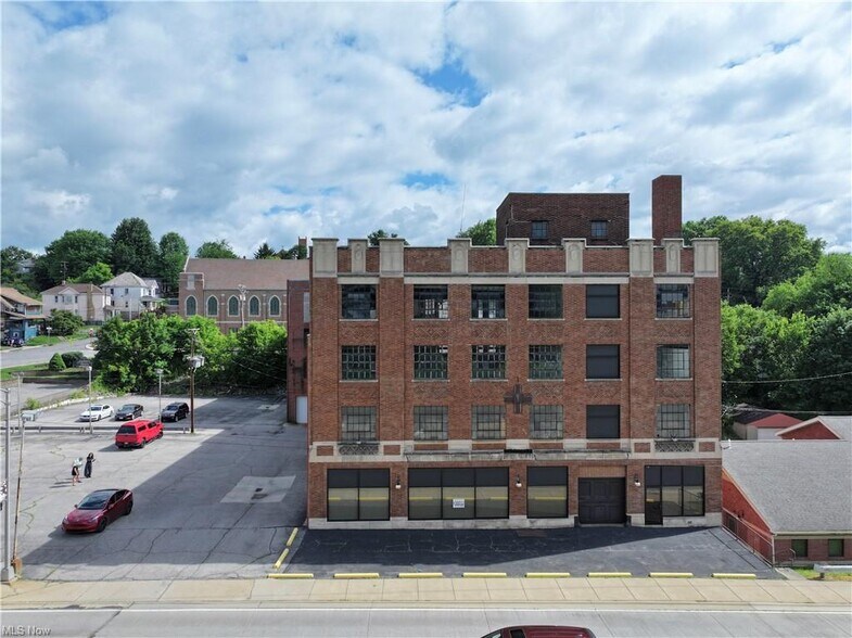 More Photos Of 1439 Sunset Blvd, Steubenville Light Manufacturing For Sale
