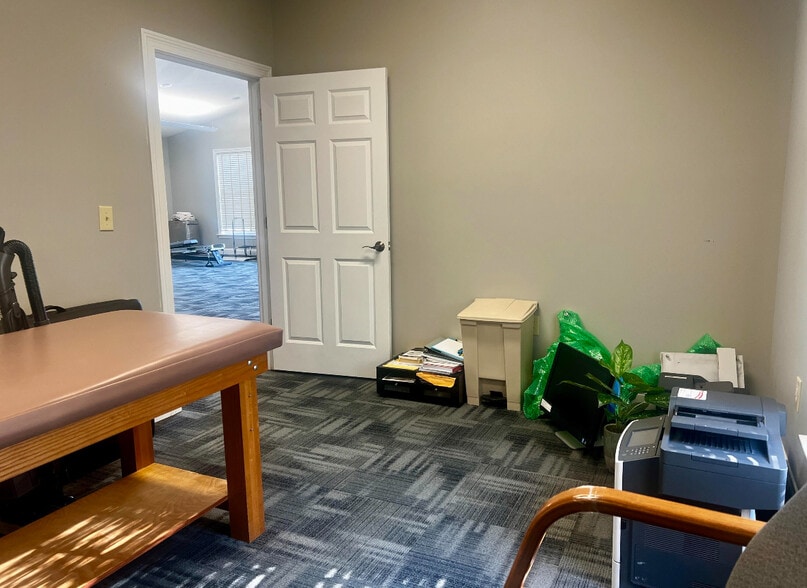More Photos Of 383 Corbin Center Dr, Corbin Healthcare For Lease