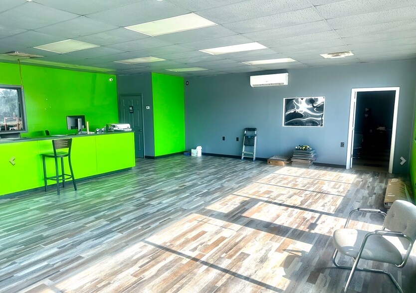 More Photos Of 2342 North Expressway, Griffin Auto Repair For Sale